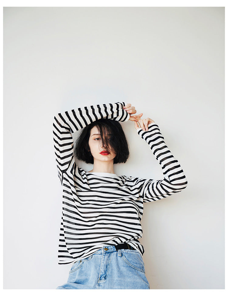 Knitted black and white striped T-shirt for women, casual, loose, fashionable, long sleeved top, trendy