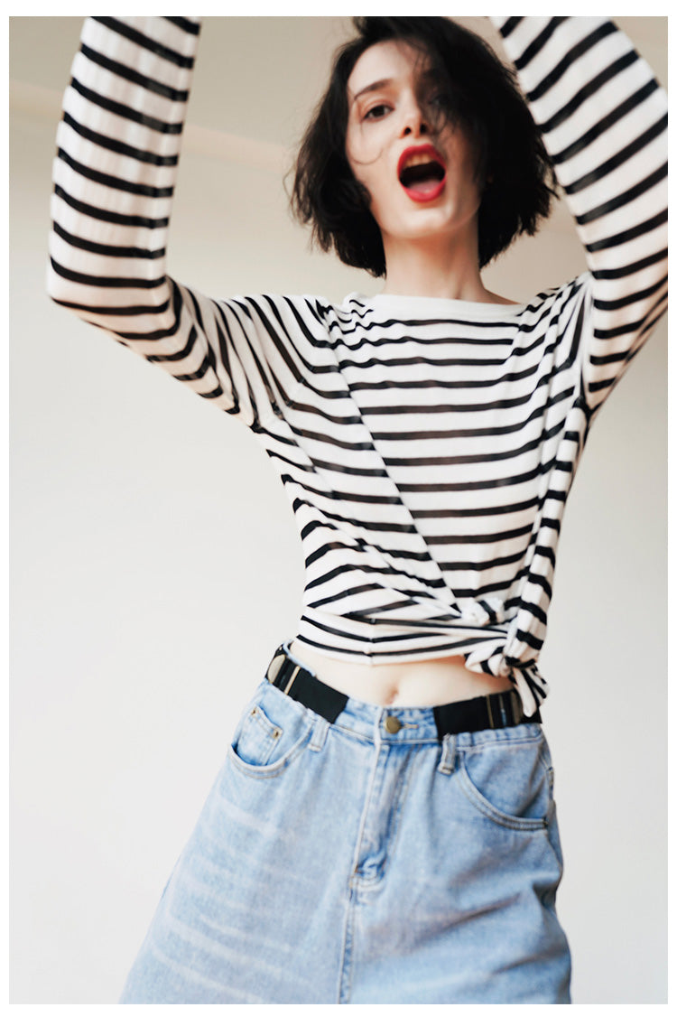 Knitted black and white striped T-shirt for women, casual, loose, fashionable, long sleeved top, trendy