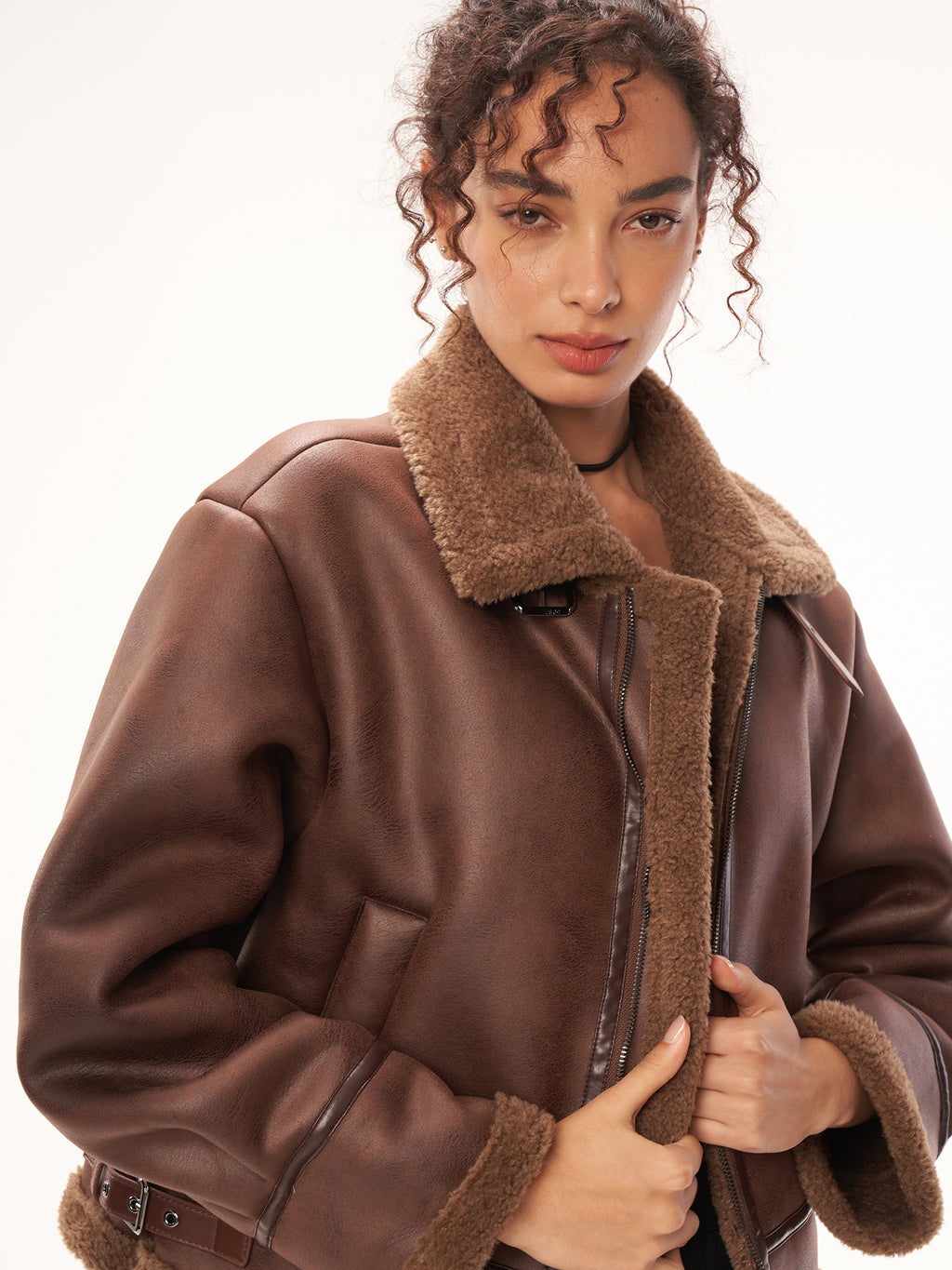 Damen Kunstleder Jacke mit Teddyfutter, kurze Bikerjacke, warmer Wintermantel, Braun