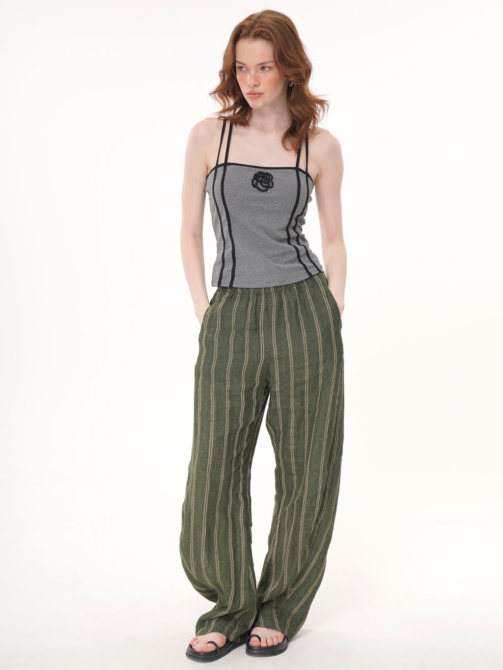 Grey Double Spaghetti Strap Cami Top, Square Neck Contrast Piping Floral Applique Fitted Tank Top