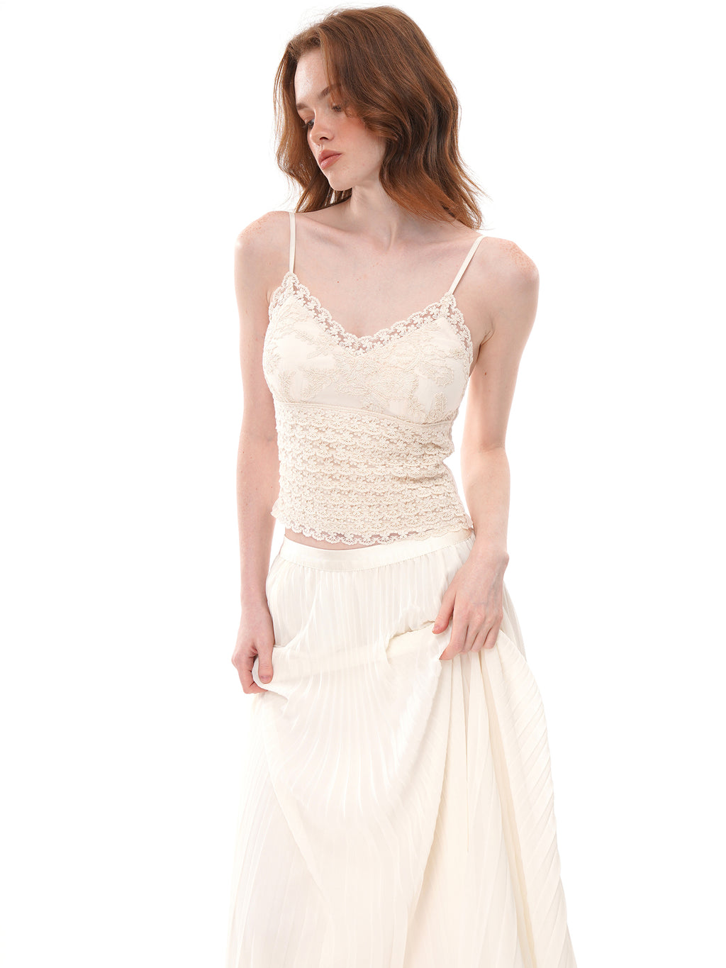 Cream Scalloped V Neck Floral Lace Cami Top, Multi-Layer Ruffled Lace Slim Fit Cropped Tank Top