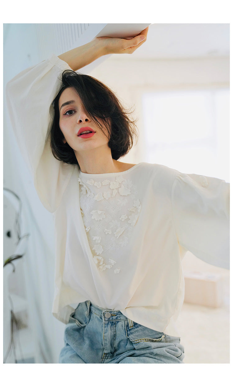 Embroidered irregular shirt for women, loose long sleeved autumn top, fresh white shirt for women, fashionable