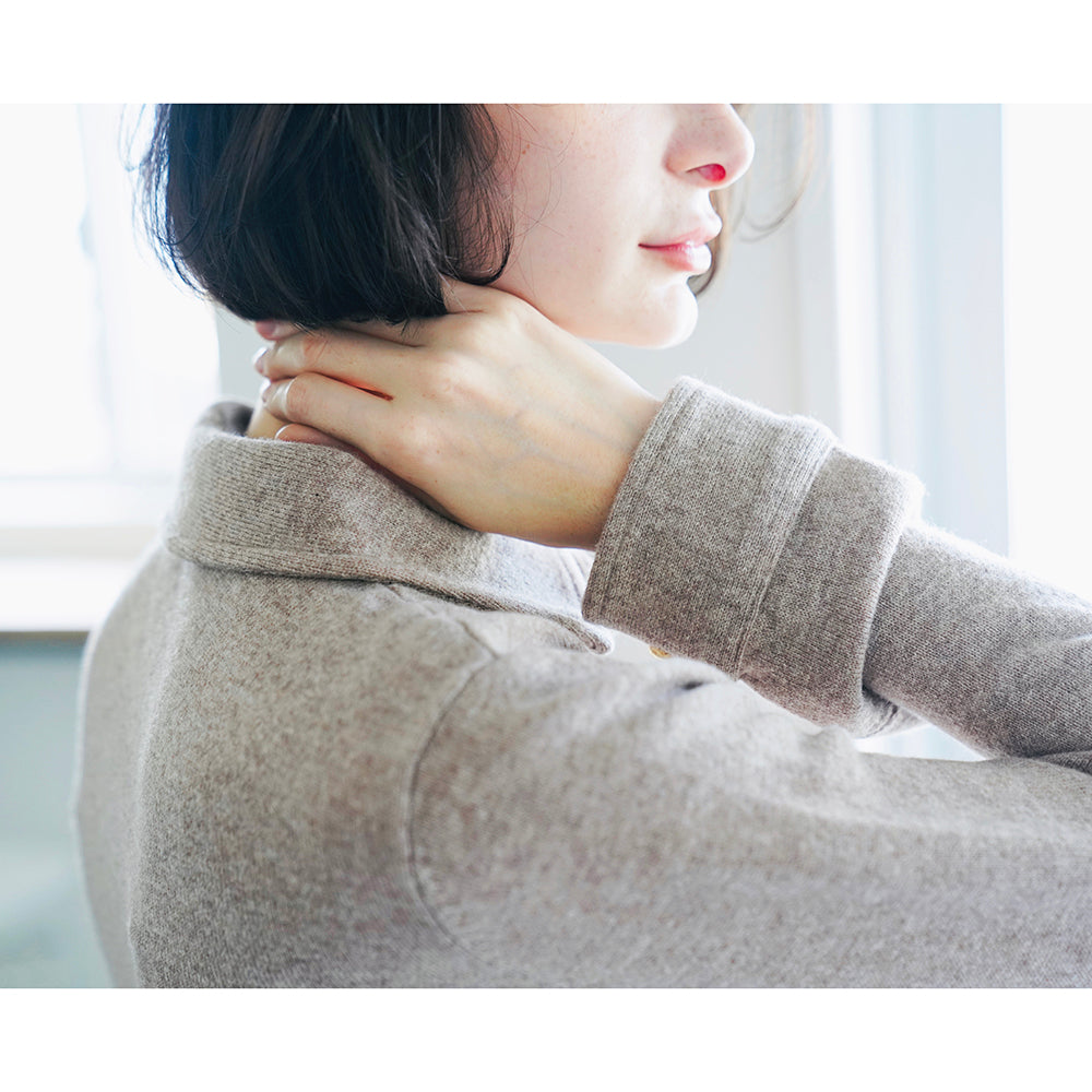 Women's knitted shirt slim fit long sleeved wool solid color cardigan