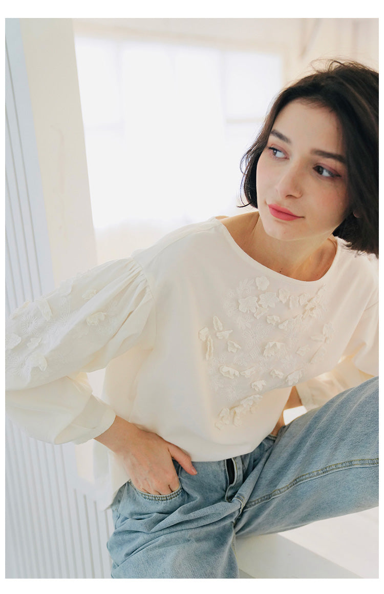 Embroidered irregular shirt for women, loose long sleeved autumn top, fresh white shirt for women, fashionable