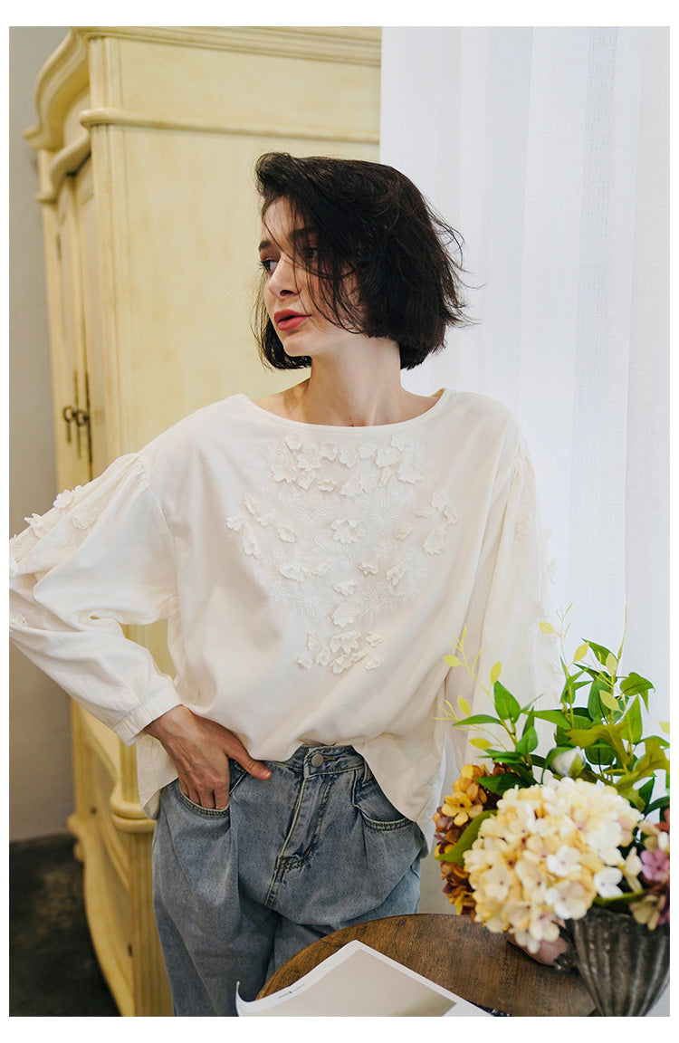 Embroidered irregular shirt for women, loose long sleeved autumn top, fresh white shirt for women, fashionable