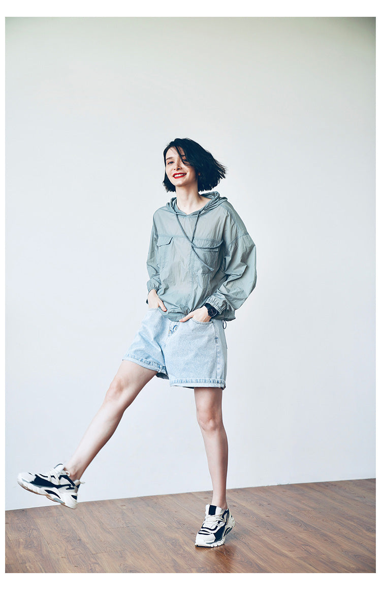Women's summer lightweight and loose casual sunscreen clothing