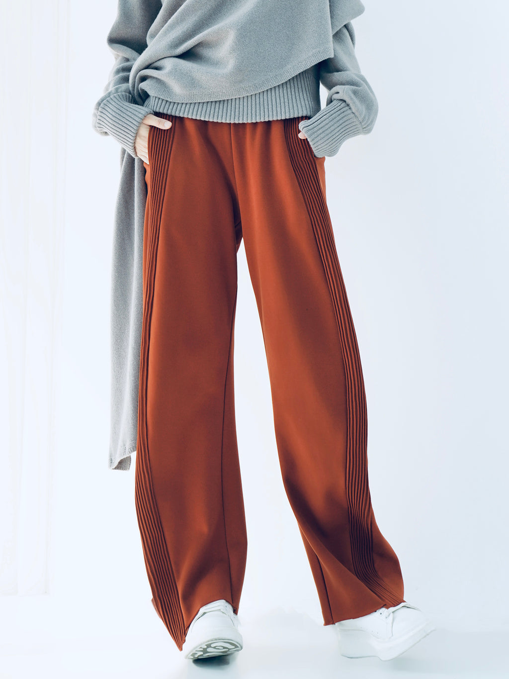 High-Waist Banana Silhouette Trousers - Orange