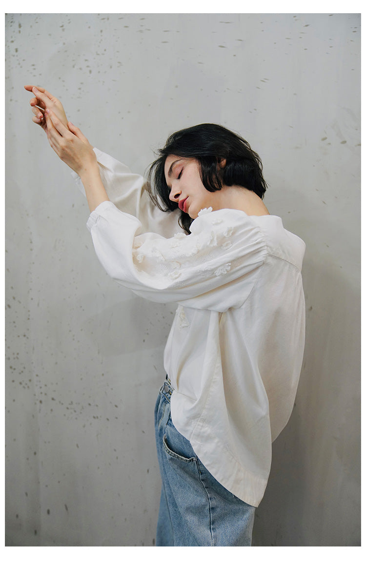 Embroidered irregular shirt for women, loose long sleeved autumn top, fresh white shirt for women, fashionable