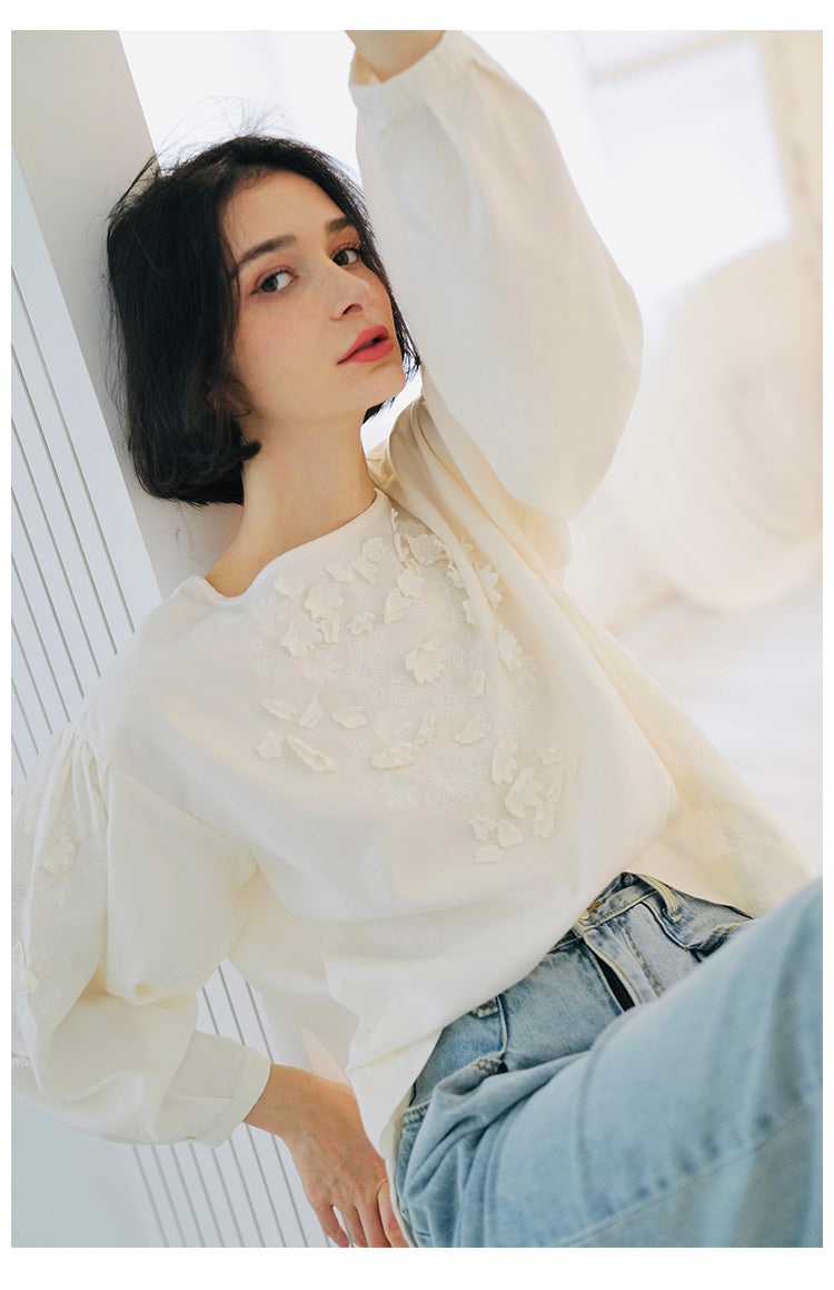 Embroidered irregular shirt for women, loose long sleeved autumn top, fresh white shirt for women, fashionable