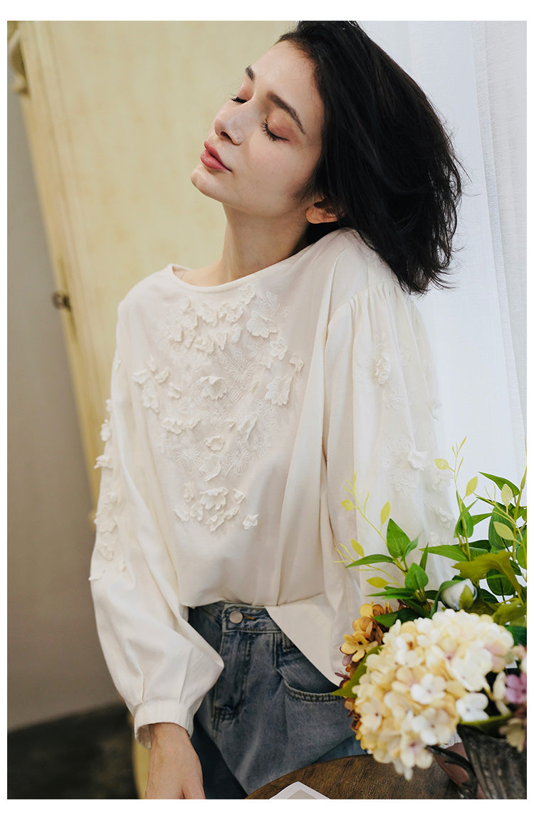 Embroidered irregular shirt for women, loose long sleeved autumn top, fresh white shirt for women, fashionable