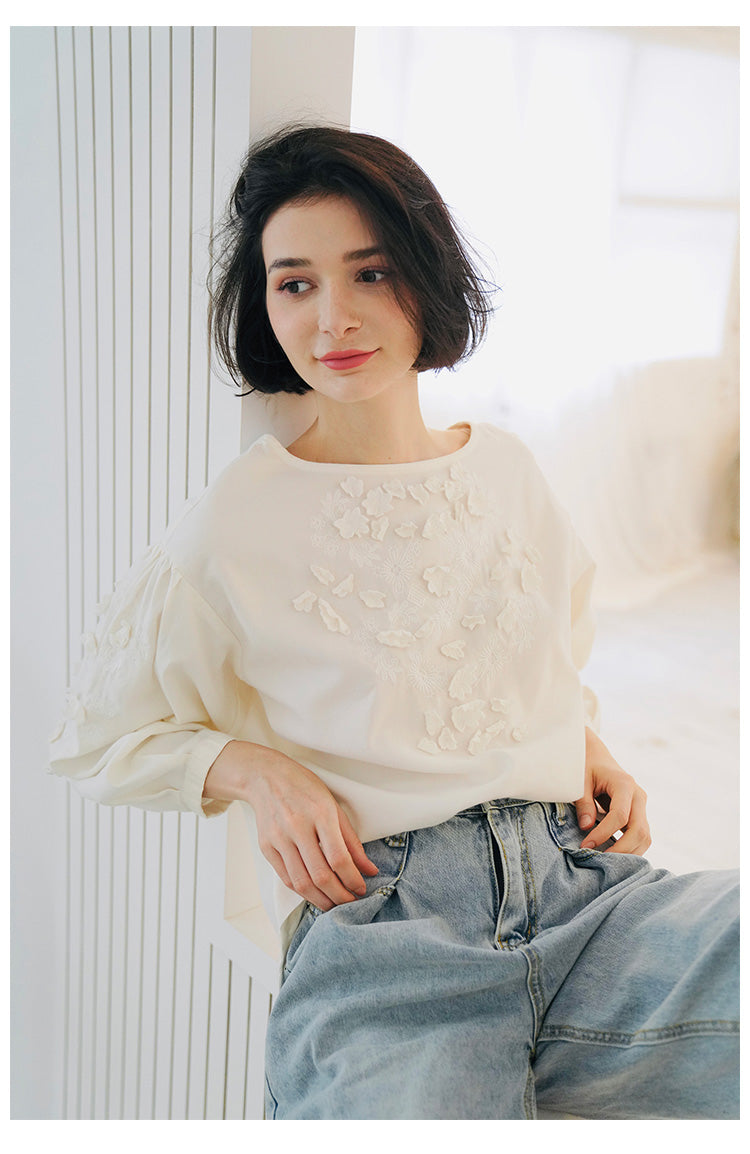 Embroidered irregular shirt for women, loose long sleeved autumn top, fresh white shirt for women, fashionable