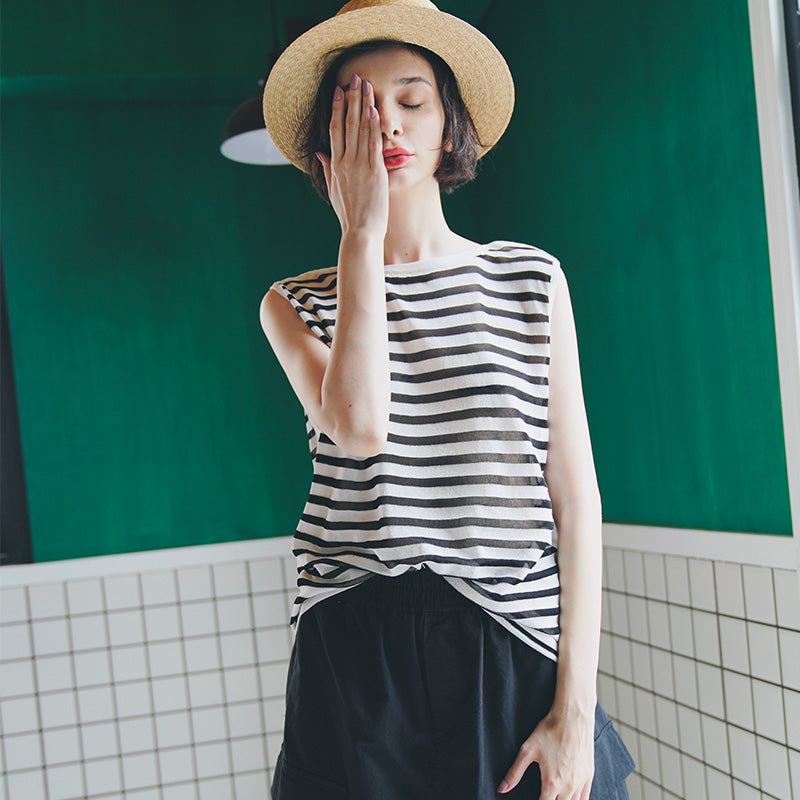 Trendy Versatile Sleeveless Striped Knitted Vest for Women Loose Casual Outerwear Women's Top