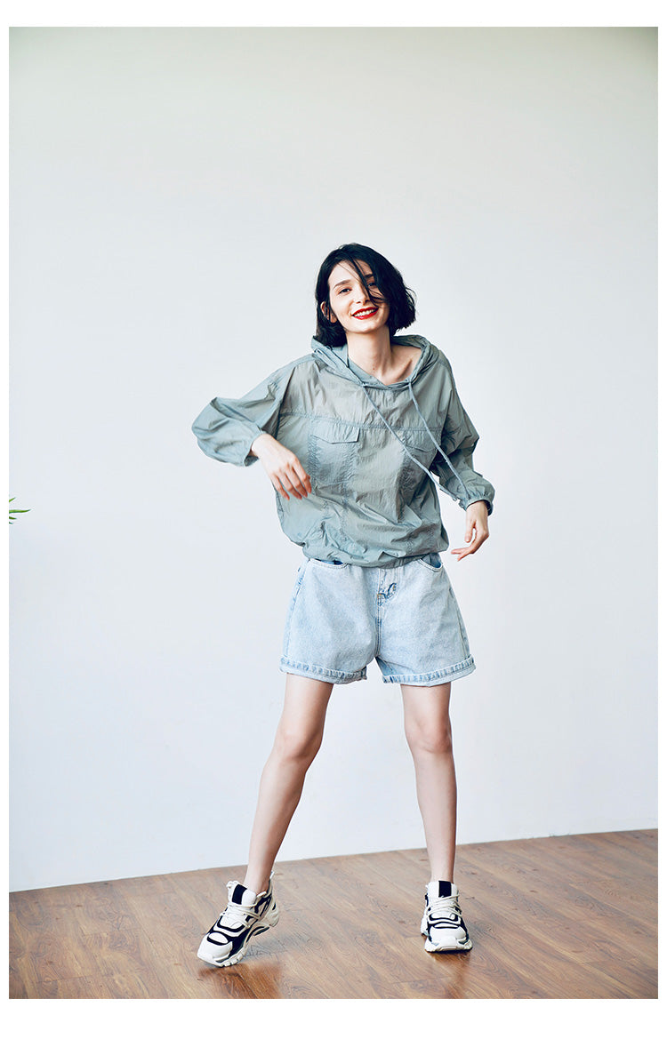 Women's summer lightweight and loose casual sunscreen clothing