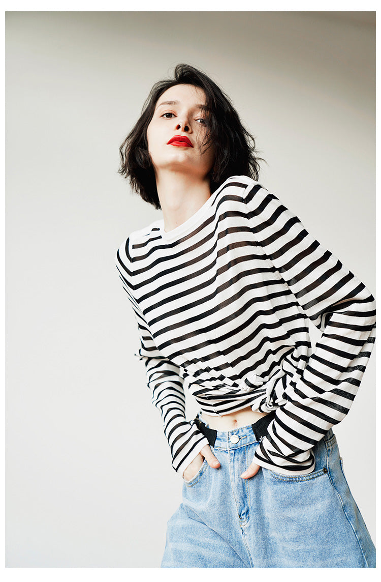 Knitted black and white striped T-shirt for women, casual, loose, fashionable, long sleeved top, trendy