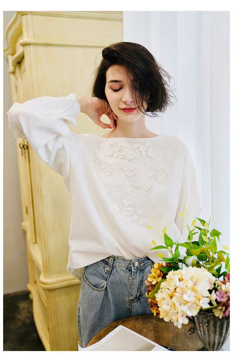 Embroidered irregular shirt for women, loose long sleeved autumn top, fresh white shirt for women, fashionable