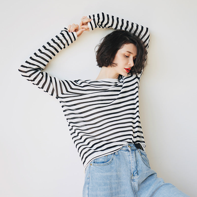 Knitted black and white striped T-shirt for women, casual, loose, fashionable, long sleeved top, trendy