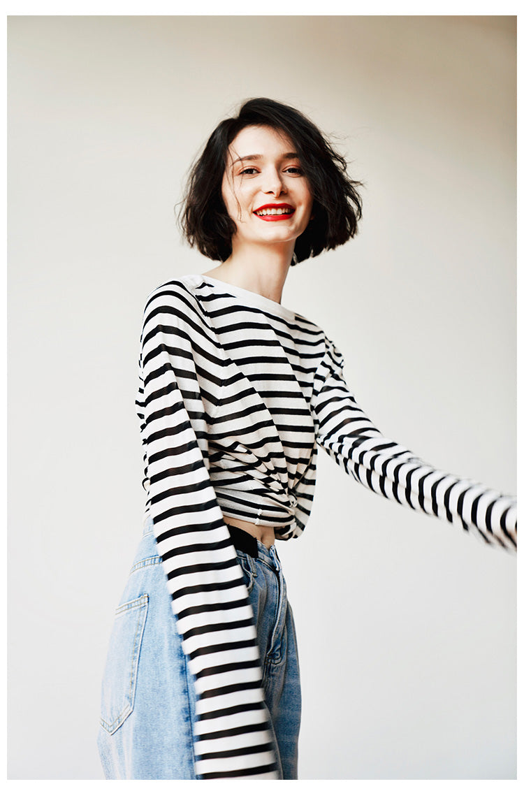 Knitted black and white striped T-shirt for women, casual, loose, fashionable, long sleeved top, trendy