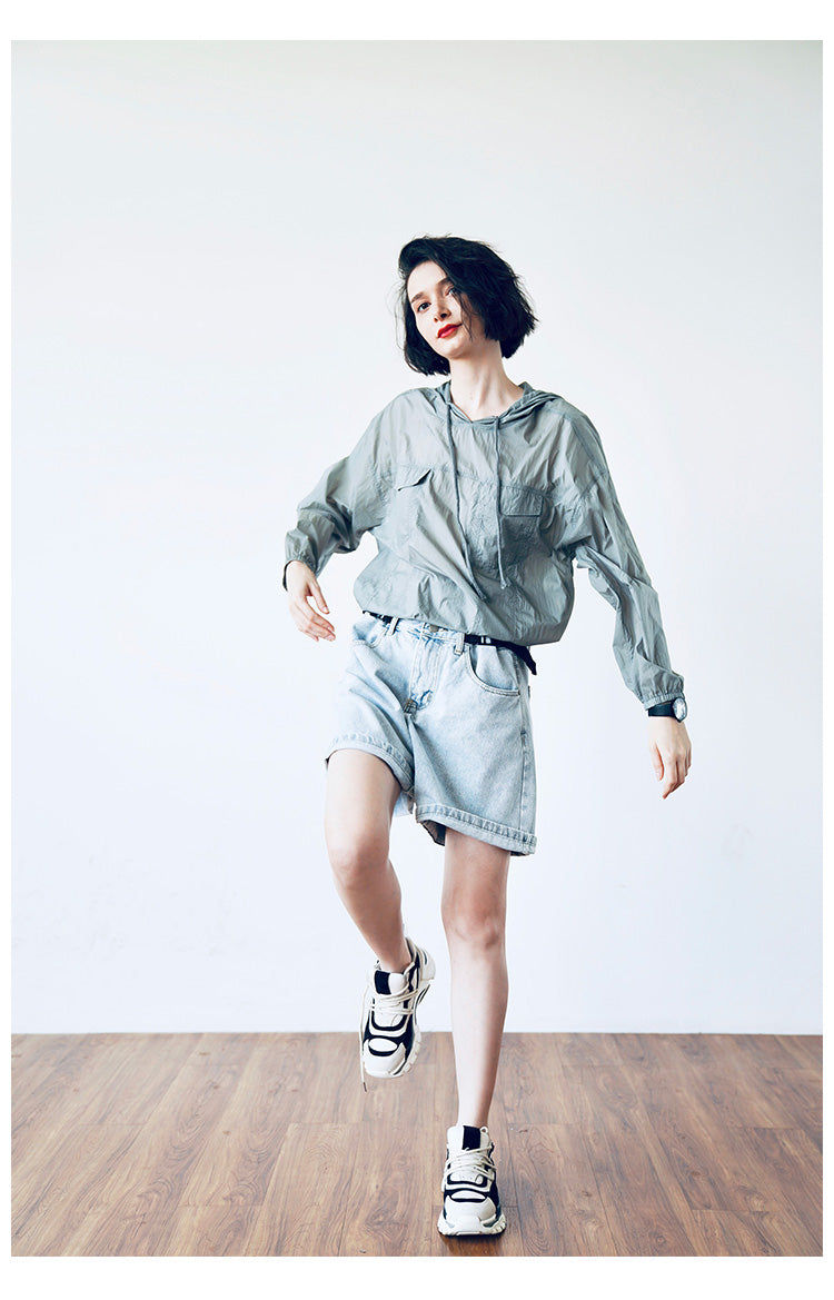 Women's summer lightweight and loose casual sunscreen clothing