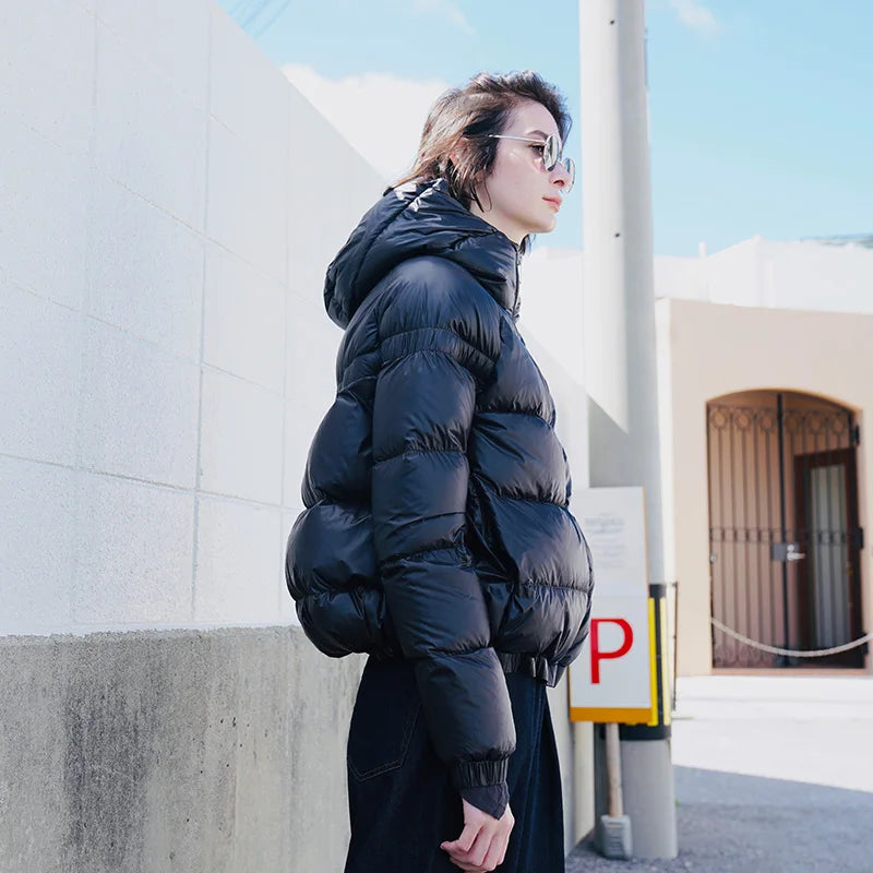 Hooded goose down jacket for autumn and winter, short down jacket for women, lightweight and stylish, slimming down jacket