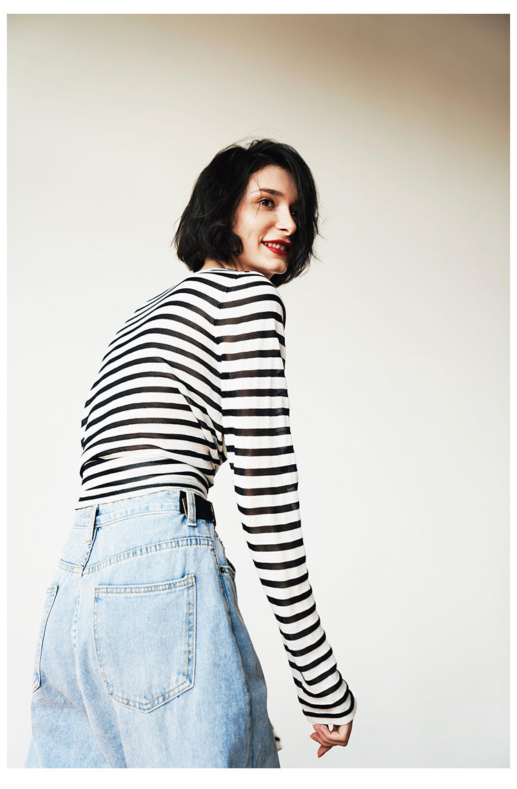 Knitted black and white striped T-shirt for women, casual, loose, fashionable, long sleeved top, trendy